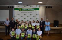 uczniowie klas czwartych SP Malanow