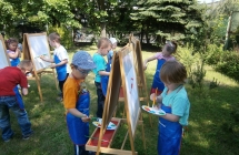 mali artysci przy pracy